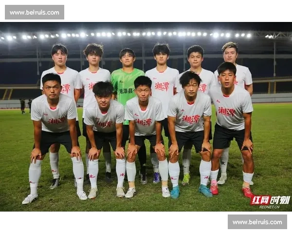 湘超永州队全家福新鲜出炉 50 人军团携古城雄心出征 湘超永州队全家福新鲜出炉 50 人军团携古城雄心出征