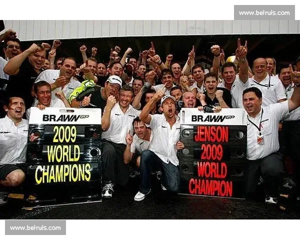 揭秘F1历史冠军榜背后的故事，冠军之路并非坦途！