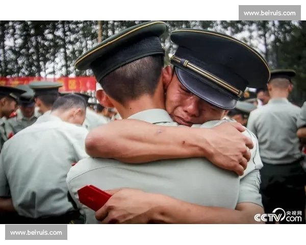 心碎！决赛失利后，格子军团将士们相拥而泣，令人动容！
