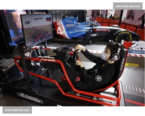 速度与脑力的较量，F1电竞车手专访：他们的“战术”有多牛